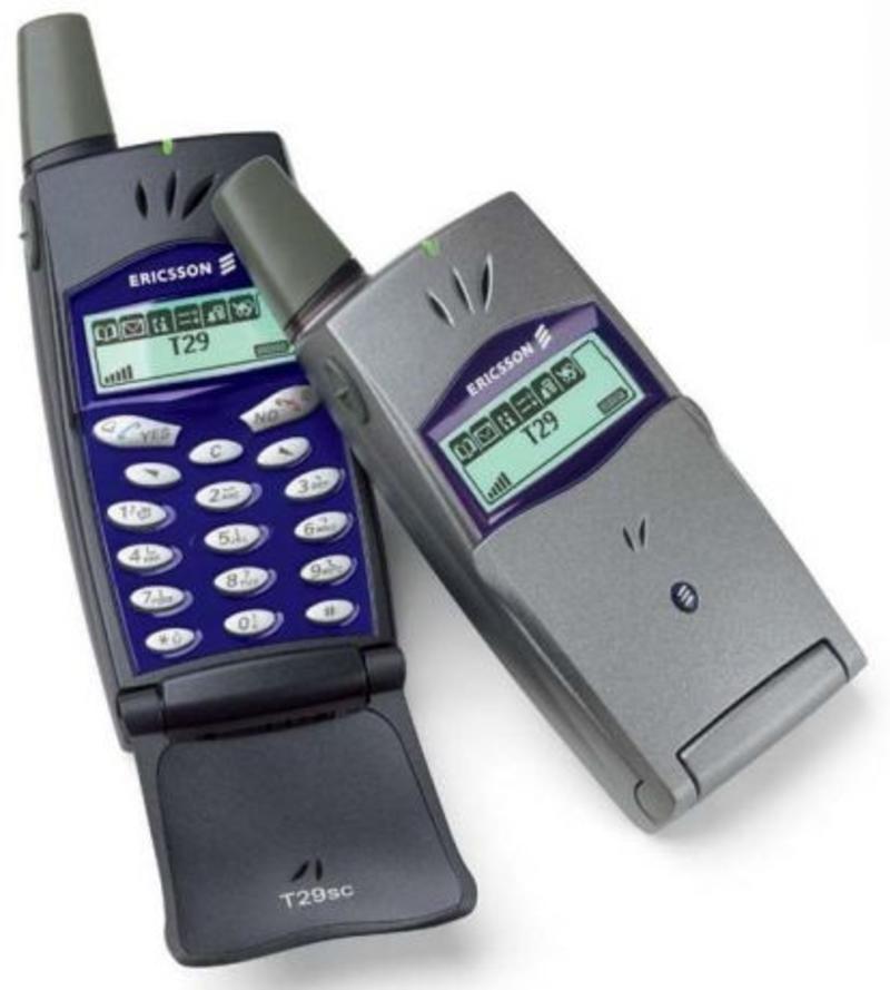 Мобильные легенды: Ericsson T29 и Qtek 9000 (ФОТО) / retromobil.cz