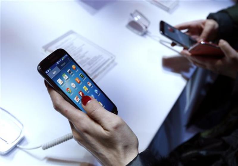 Супер крутой: Samsung Galaxy S4 показали всему миру / AP