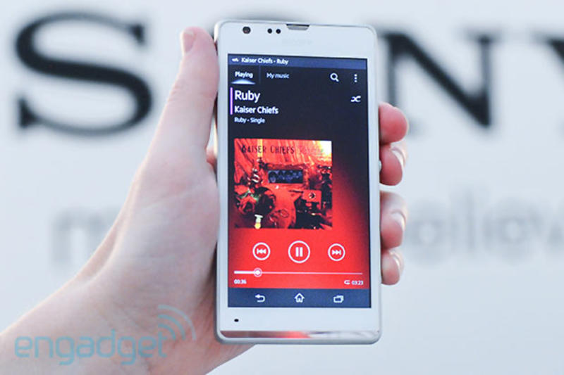 Sony показала новый смартфон - Xperia SP (ФОТО) / engadget.com