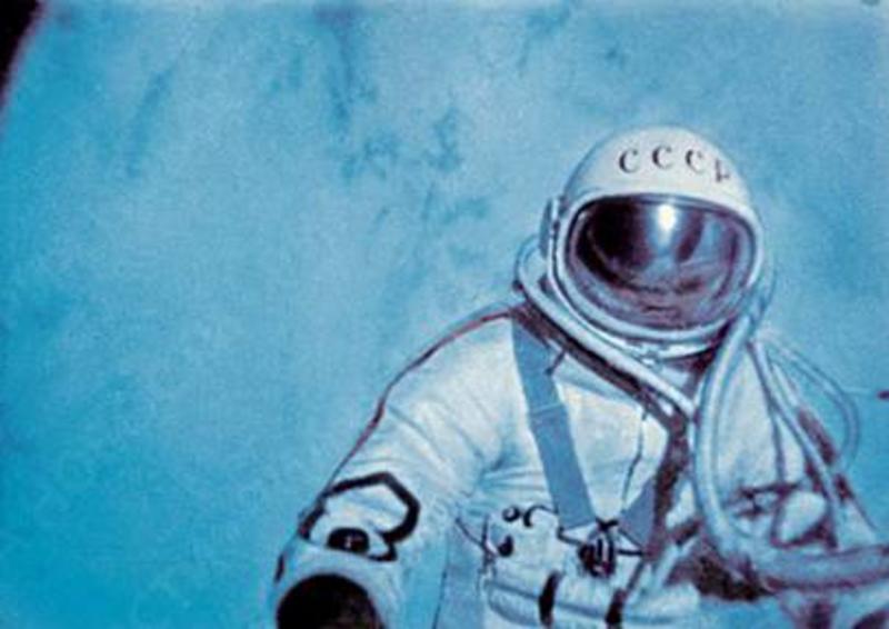 Шаг в неизвестность: ТОП космонавтов, побывавших в открытом космосе / cyclowiki.org