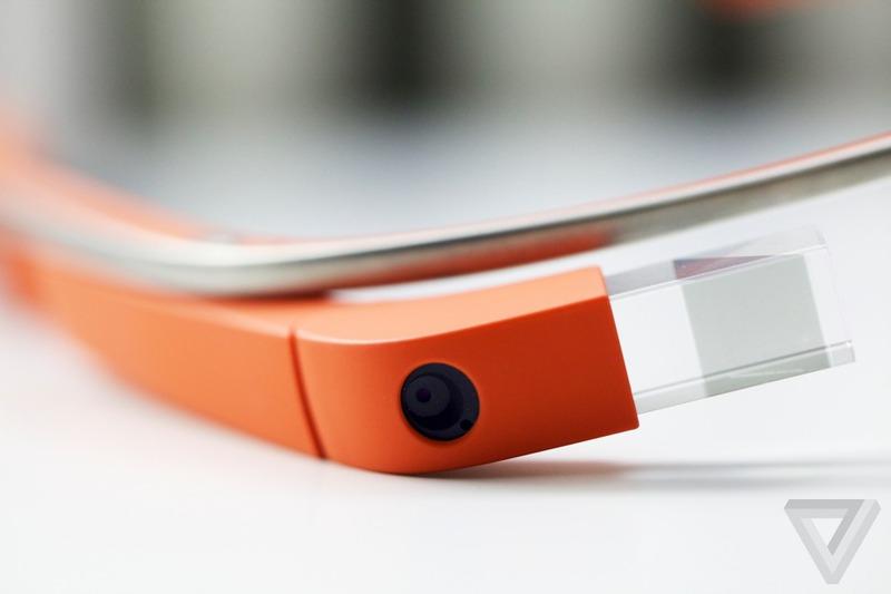 Это поразительно! Первые отзывы о Google Glass / theverge.com/