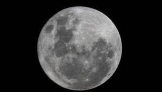 Российские космонавты хотят облететь Луну