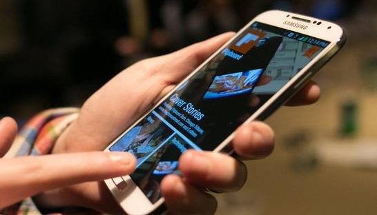 Запрещенная реклама Samsung Galaxy S4 (ВИДЕО)