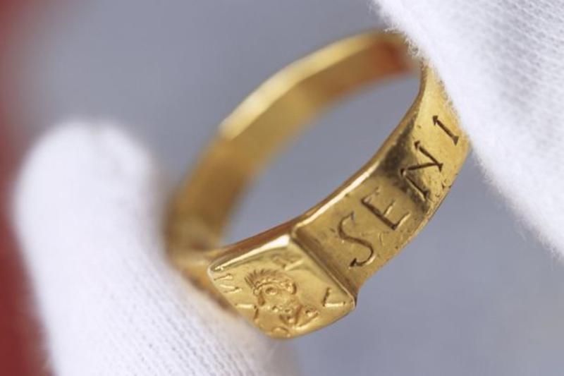Проклятое кольцо из Хоббита показали миру (ФОТО) / National Trust