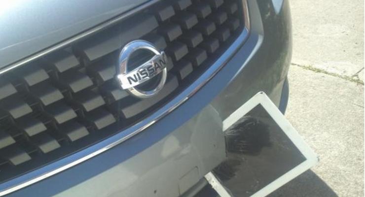 Автомобиль столкнулся с летающим iPad (ФОТО, ВИДЕО)