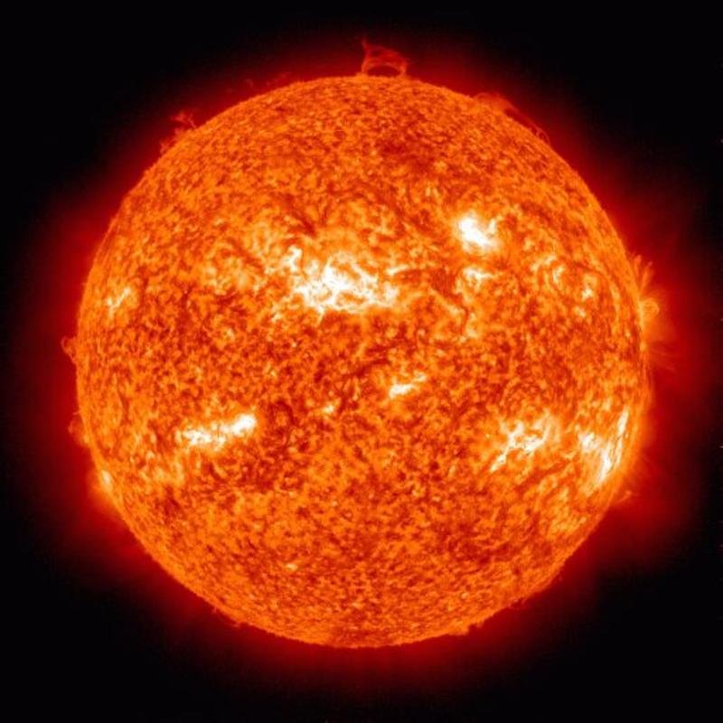 Солнце шарахнуло по Земле: Самая мощная вспышка в этом году / tesis.ru
