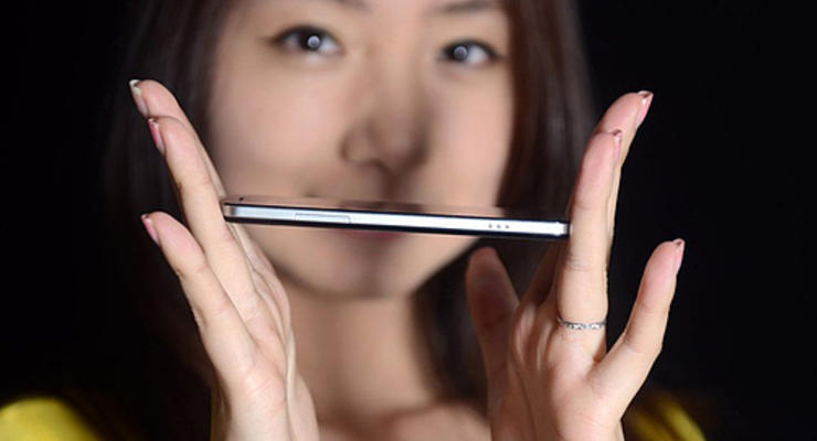 Тончайший смартфон в мире создали китайцы