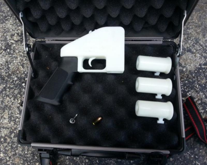 Создан первый в мире пистолет, напечатанный на 3D-принтере (ФОТО) / theverge.com