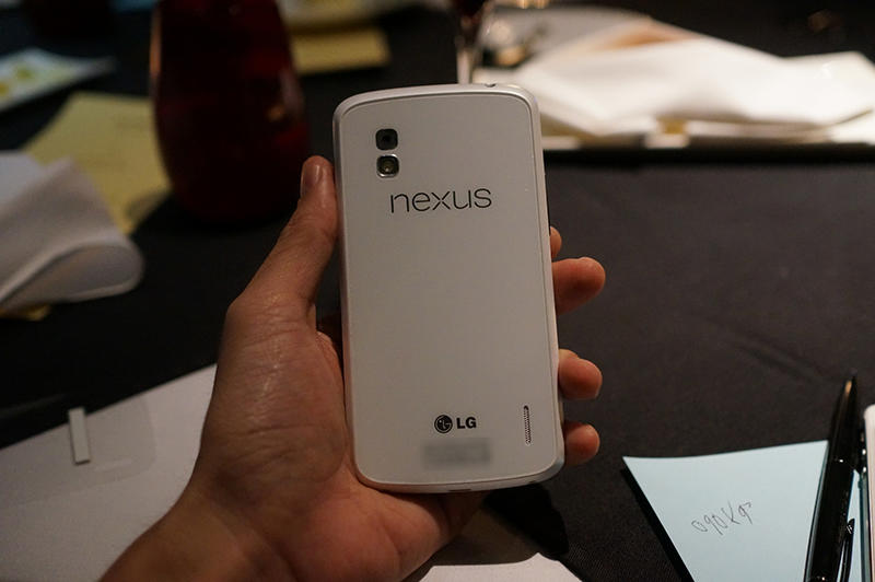 Побелили: LG выпустила белый Nexus 4 / PhoneArena.com