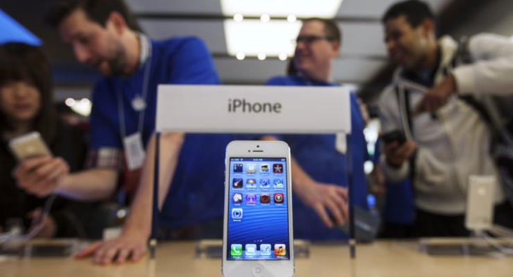 Apple будет менять старые Айфоны на новые