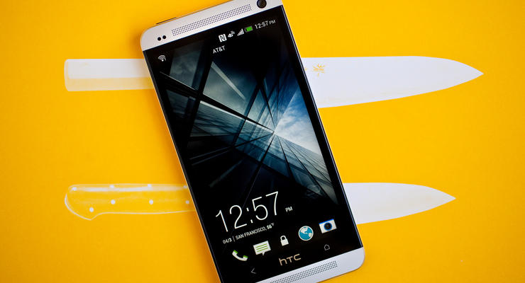 В сеть попали снимки минисмартфона HTC (ФОТО)