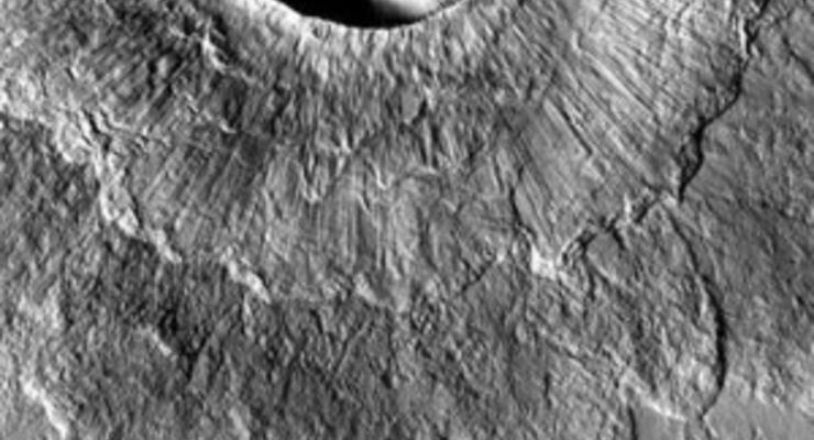Необычные кратеры на Марсе оказались следами падения метеоритов на ледники