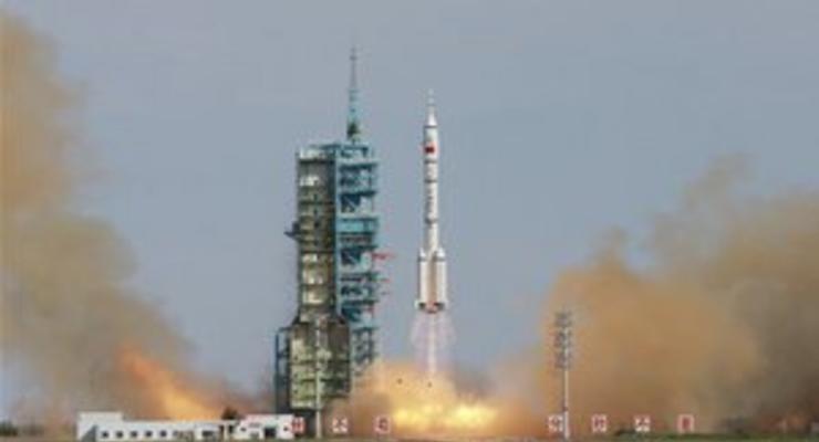 Китай намерен отправить зонд на Луну в конце года - СМИ