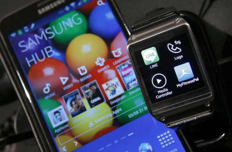 Умные и стильные: Samsung показала смарт-часы Galaxy Gear / AP
