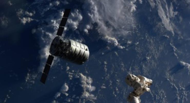 Фотогалерея: Космические выходные. Стыковка Cygnus с МКС, запуски Falcon и Протона