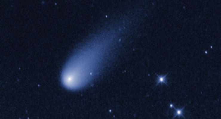Претендент на звание ярчайшей кометы десятилетия может разрушиться, не долетев до Солнца