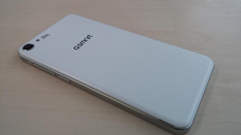 Привлекательный лопатофон для девушек – обзор Gigabyte GSmart Sierra S1