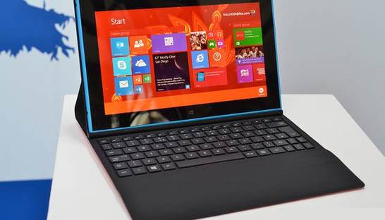 Краткий обзор новинок Nokia - смартфонов Lumia 1520 и Lumia 1320, планшета Nokia Lumia 2520 и телефонов серии Asha