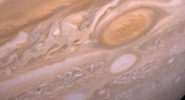 Ученые приблизились к разгадке тайны Красного пятна на Юпитере