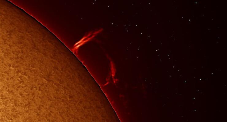 Фотограф-любитель снял удивительные кадры пятен на Солнце