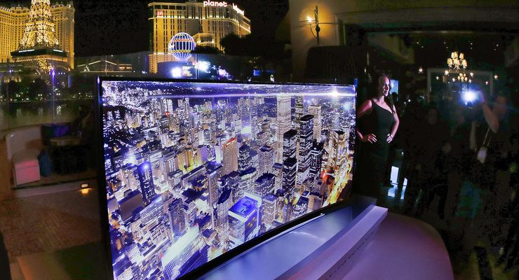 Samsung представила телевизоры с изогнутым экраном