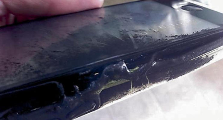 Огонь-телефон: iPhone взорвался и обжог школьницу