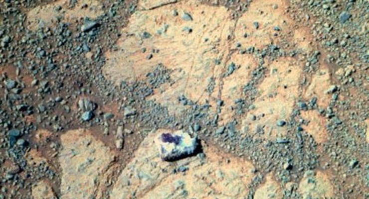 Ученые раскрыли тайну появления камня возле марсохода Opportunity