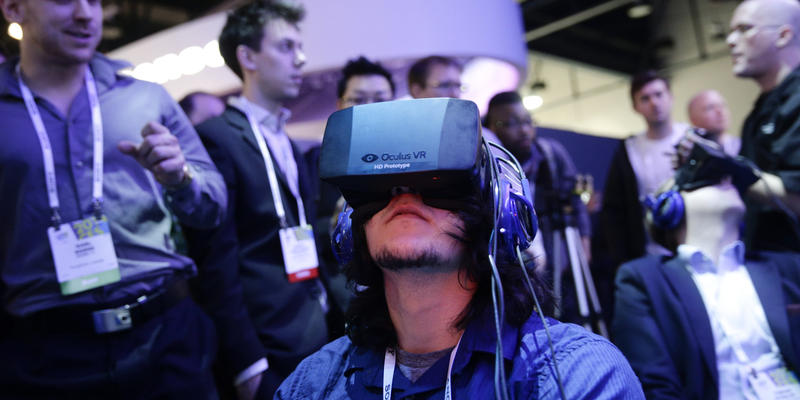 Facebook купит производителя шлемов виртуальной реальности за $2 млрд
