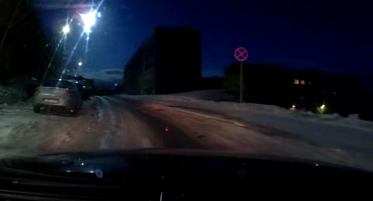 Ночная вспышка: Над севером России пролетел метеорит