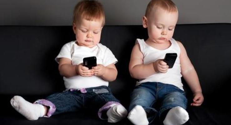 Мобильные телефоны могут вызывать аллергию у детей – ученые