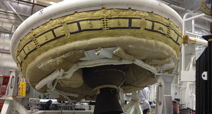 NASA запустило в космос "летающую тарелку" для испытания посадки на Марс