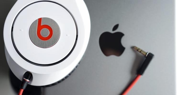 Компании Apple разрешили купить производителя наушников Beats