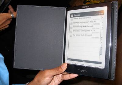 Компания Sony прекращает выпуск своих читалок