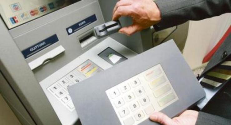 Эволюция мошенничества: как менялись банкоматные скиммеры