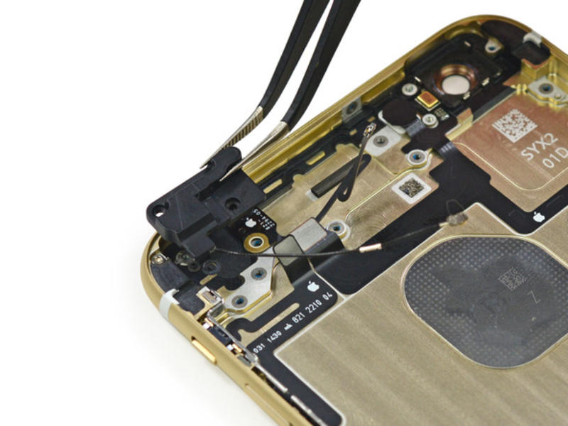 Вскрытие показало: Новый iPhone 6 разобрали на кусочки (фото, видео) / ifixit.com