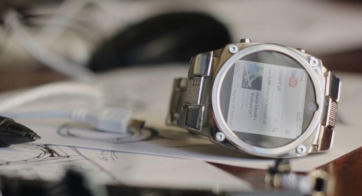 Телефон на руке: Разрабатываются «умные часы», которые заменят смартфоны