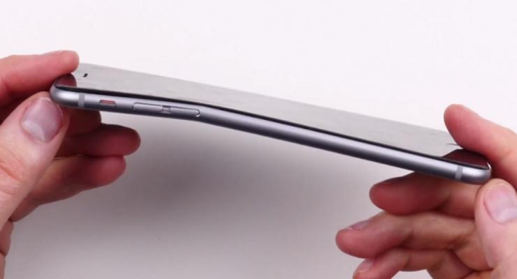 Новый iPhone 6 Plus нарекли самым хрупким флагманским смартфоном
