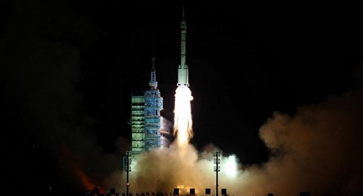 Китай вывел на орбиту исследовательский спутник