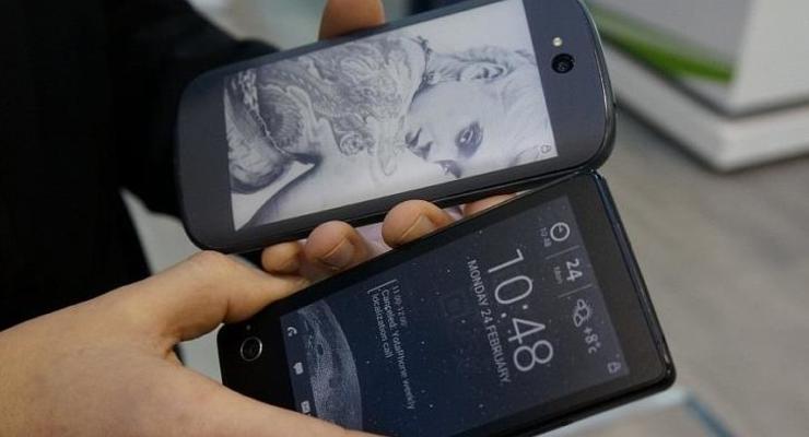 Одобренный Путиным. YotaPhone 2 с двумя экранами представят 3 декабря