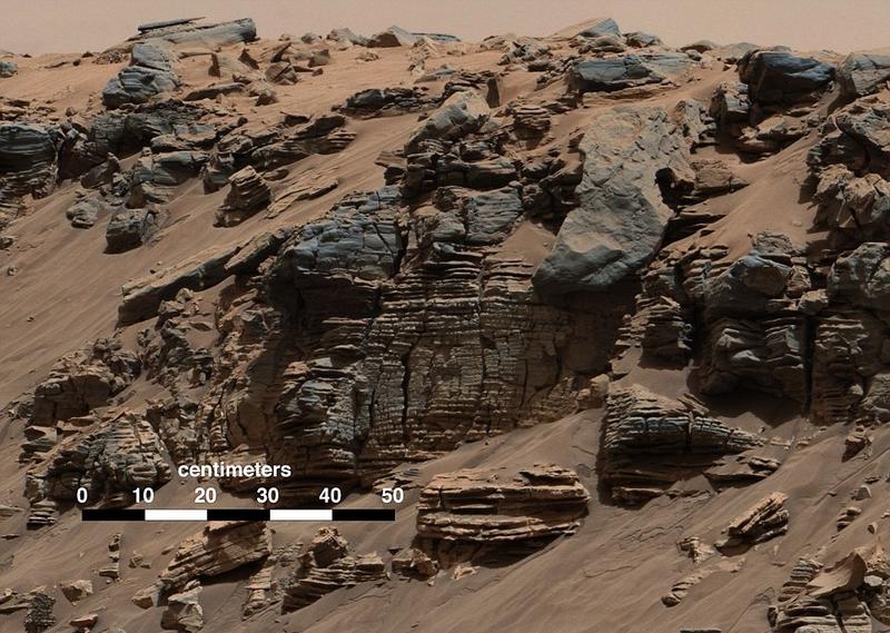 На Марсе обнаружили следы озера