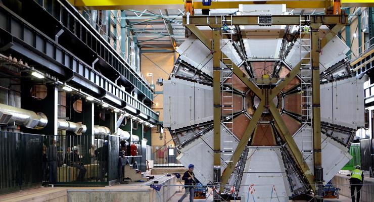 Большой адронный коллайдер готовится к новому запуску