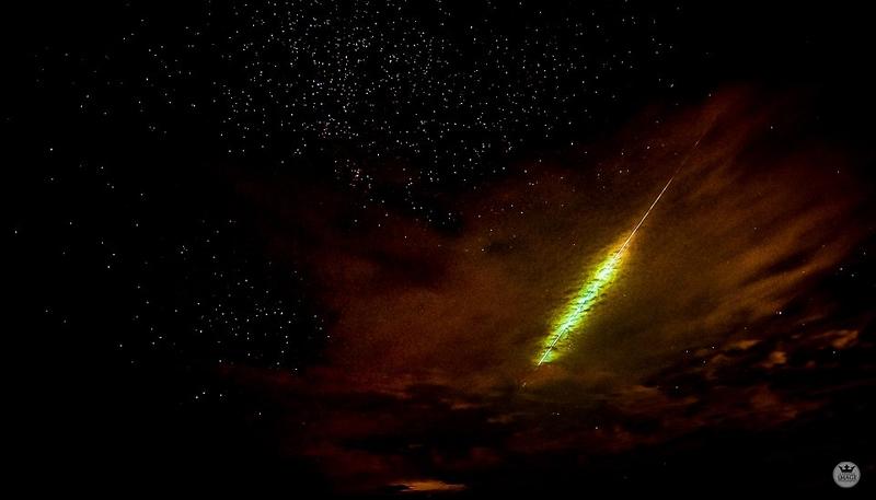 Ночной звездопад: Земля прошла через самый яркий метеоритный поток / dailymail.co.uk