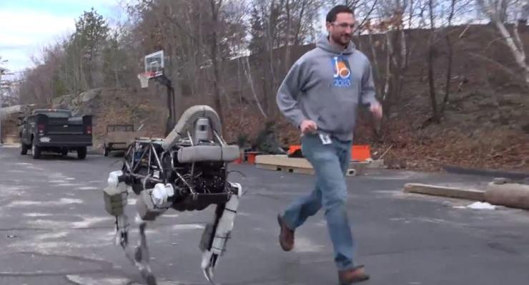 Новый робопес: Военные США показали улучшенного робота на четырех лапах