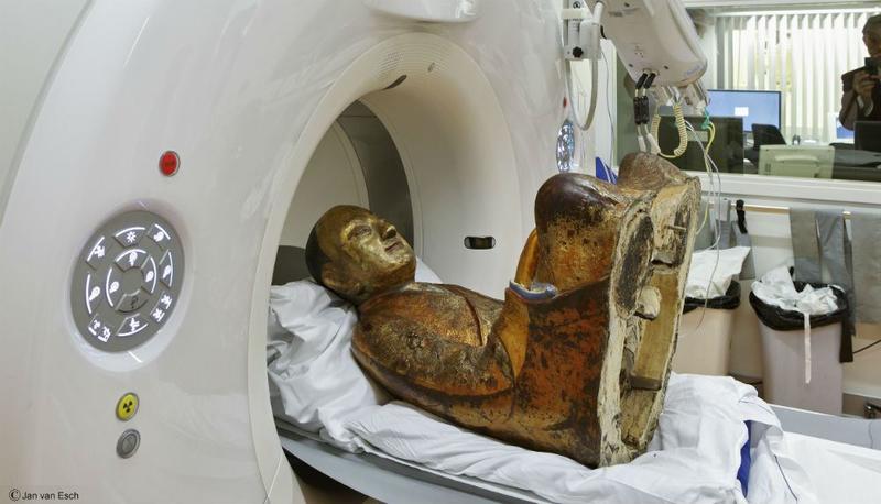 В статуе Будды нашли мумию монаха / MMC / Jan van Esch