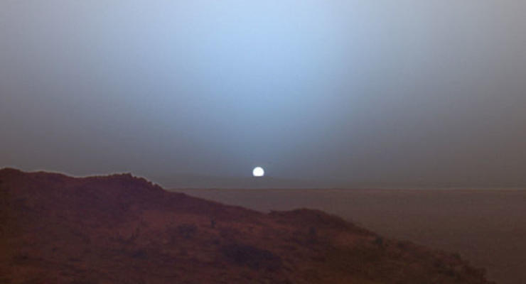 Закат на Марсе: NASA опубликовало видео захода Солнца