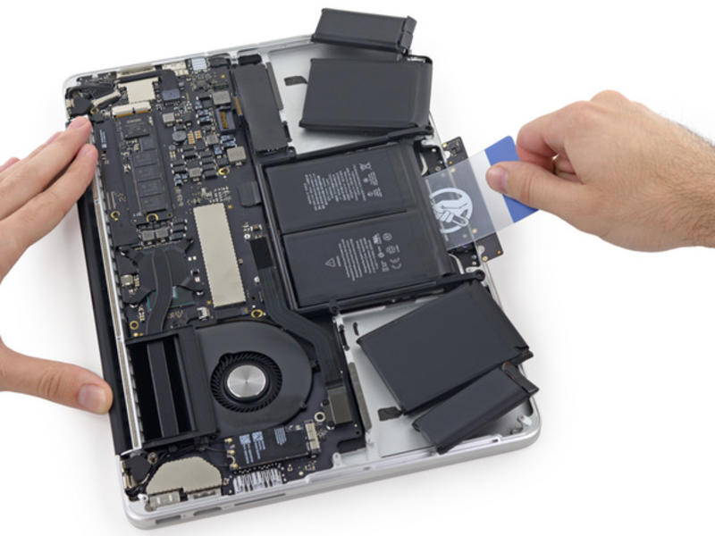Ремонту не подлежит: Специалисты разобрали новый MacBook Pro / ifixit.com