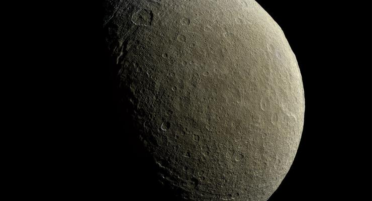 NASA опубликовало самый четкий снимок второй луны Сатурна