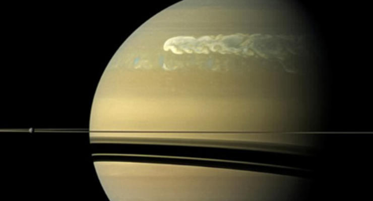 Астрономы разгадали тайну гигантского пятна на Сатурне