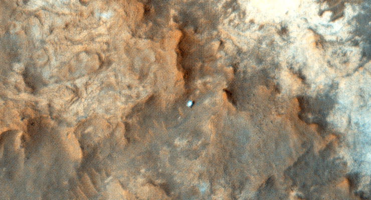 Межпланетная станция NASA сфотографировала марсоход Curiosity