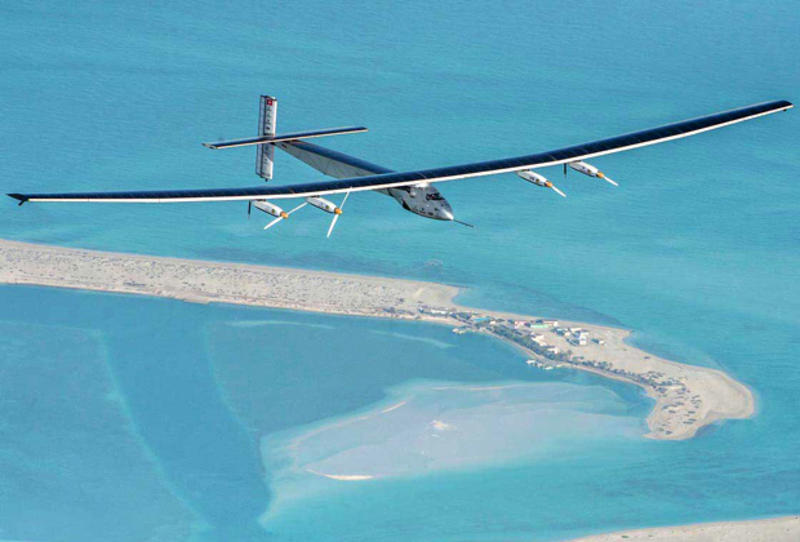 Самолет на солнечных батареях отправился в кругосветное путешествие / solarimpulse.com